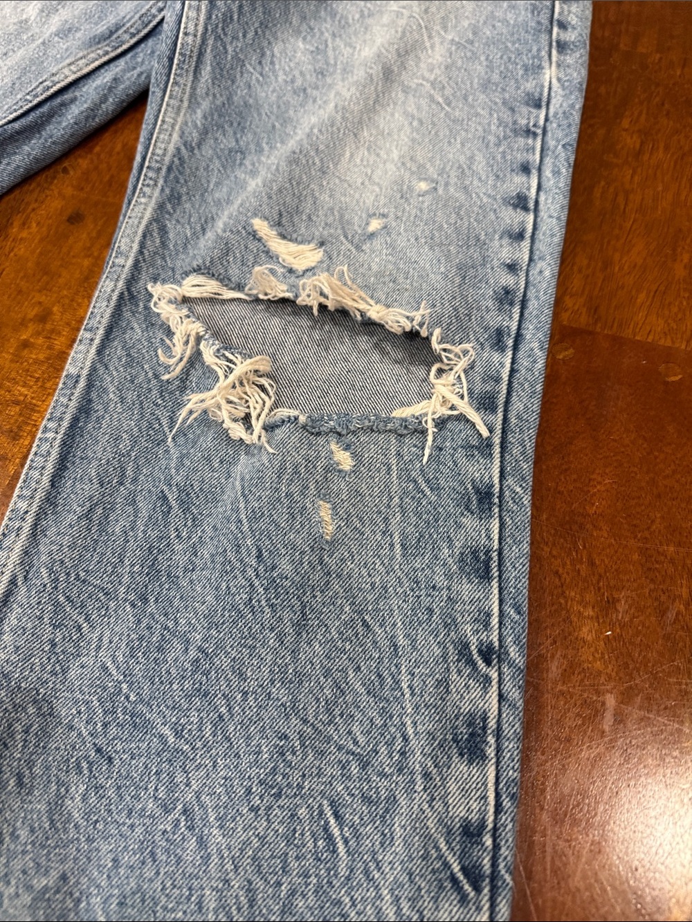 Zara Slightly High Rise Distressed Ripped Jeans size 4 - Picture 4 of 13